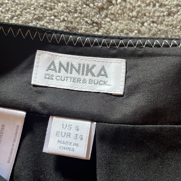 Anika cutter  buck size 4 - Picture 2 of 4